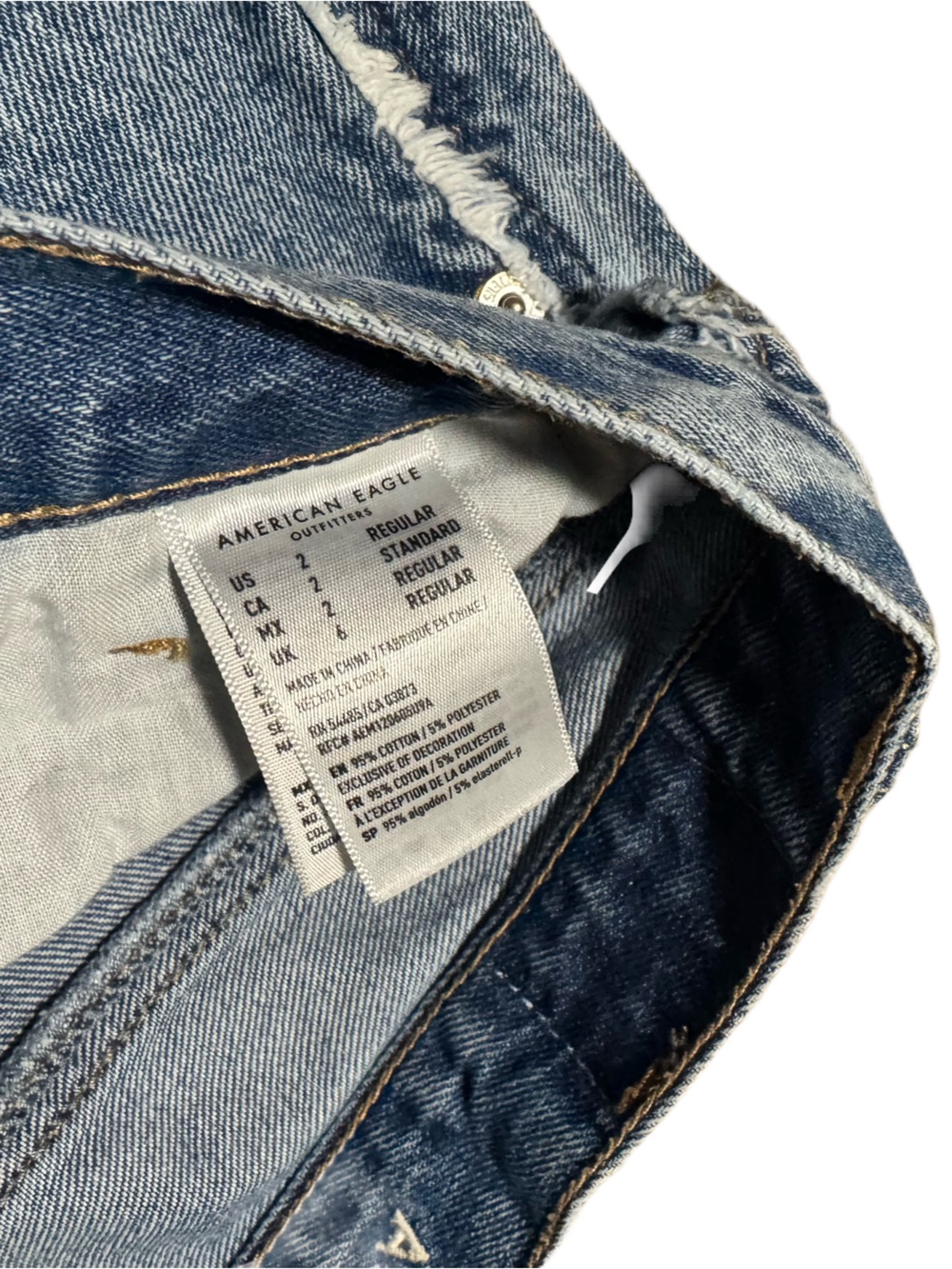 American Eagle Mom Jean Women's 2 Denim Raw Hem Straight Leg Light Wash Casual - Picture 5 of 7